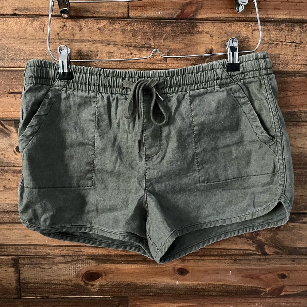 Laird Linen shorts, olive green